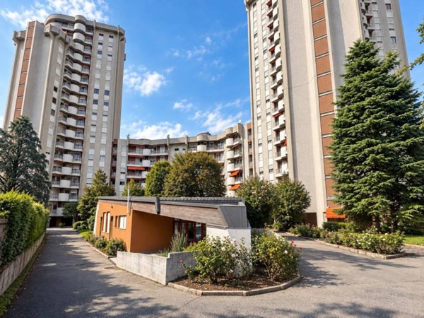appartamento in vendita a Milano in zona Greco
