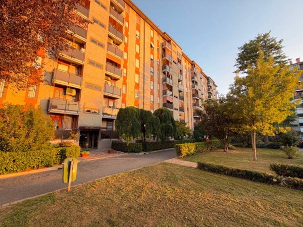 appartamento in vendita a Milano in zona Gallaratese