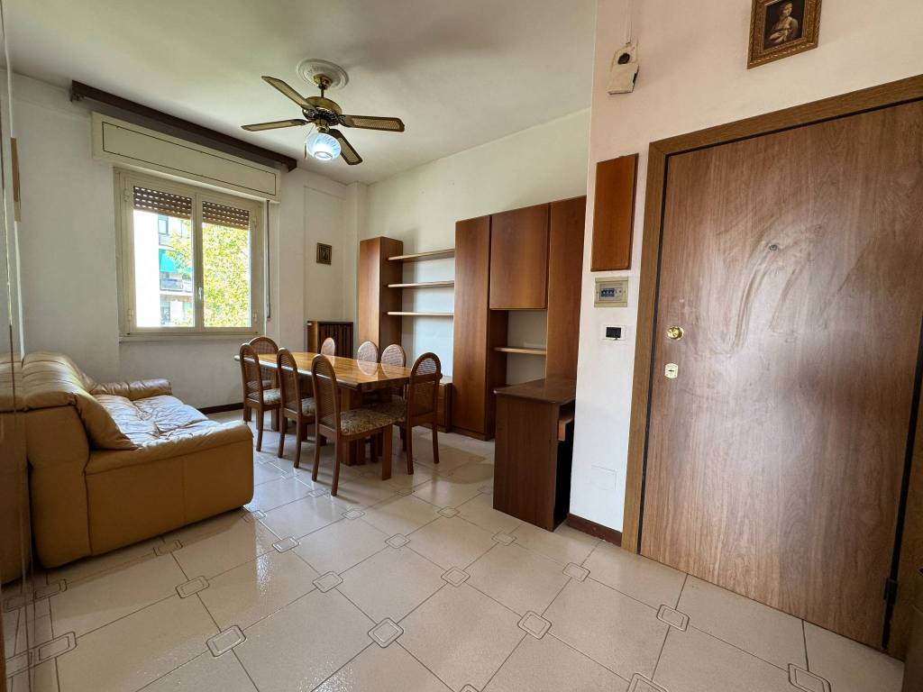 appartamento in vendita a Milano in zona Lorenteggio