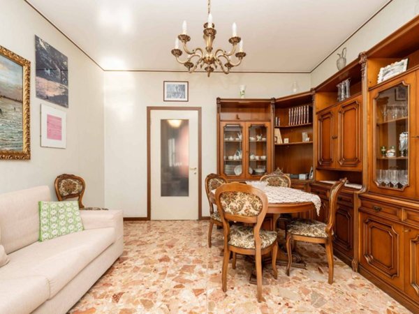 appartamento in vendita a Milano in zona Niguarda
