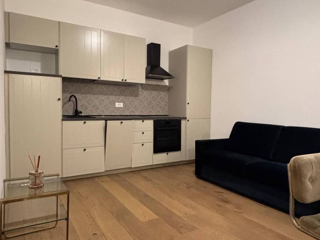 appartamento in vendita a Milano in zona Solari