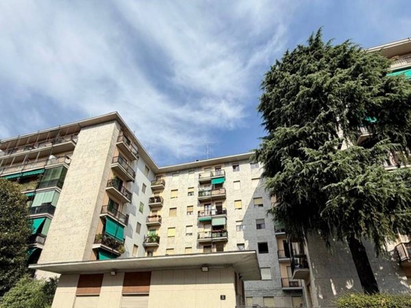 appartamento in vendita a Milano in zona Corvetto