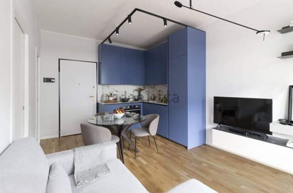 appartamento in vendita a Milano in zona Lorenteggio