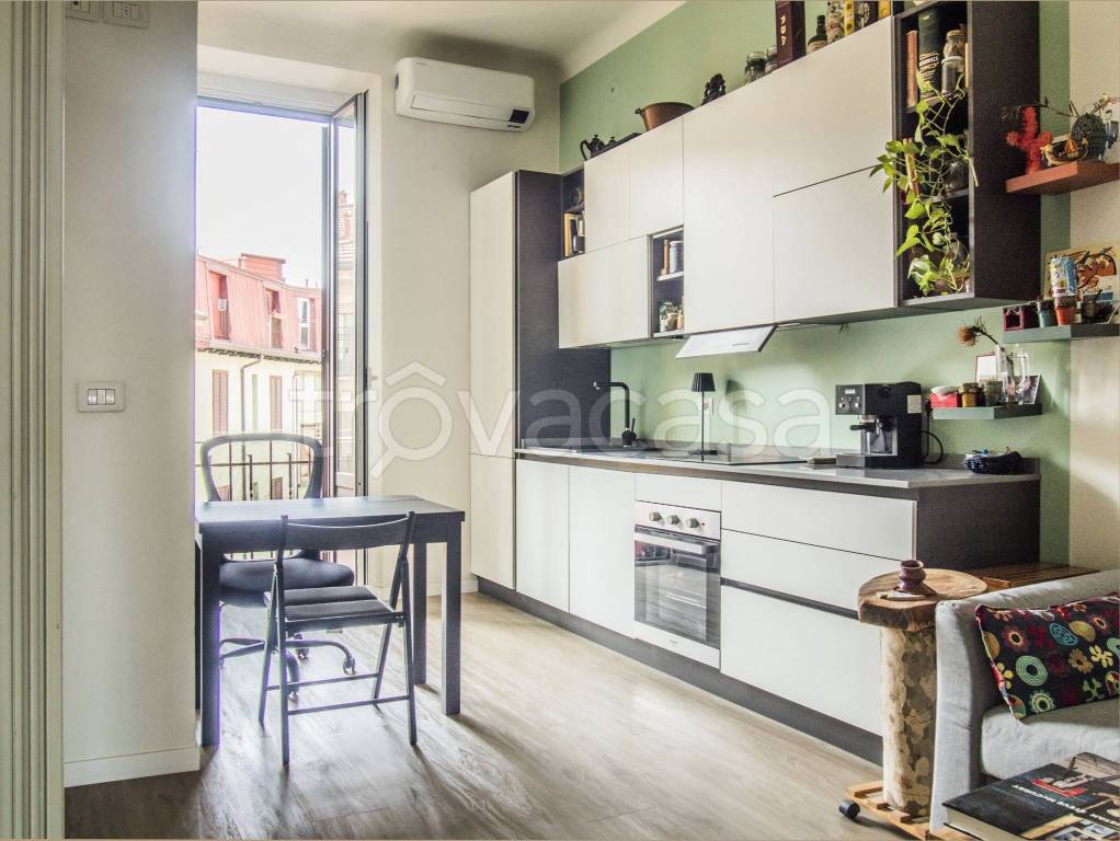 appartamento in vendita a Milano in zona Casoretto