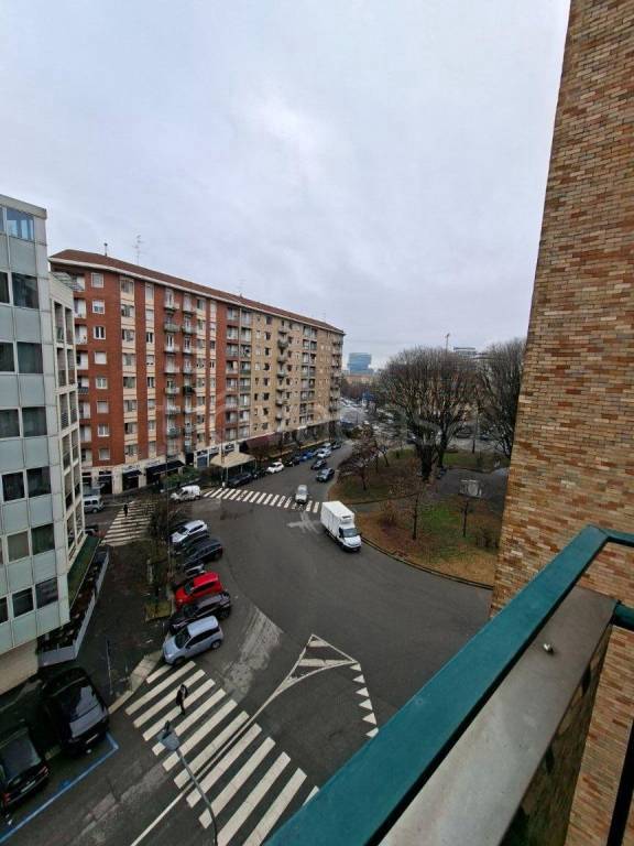 appartamento in vendita a Milano in zona Corvetto
