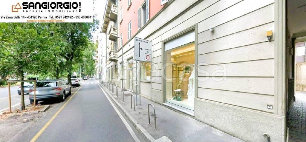 ufficio in vendita a Milano in zona Bocconi