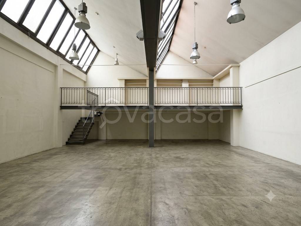 appartamento in vendita a Milano in zona De Angeli