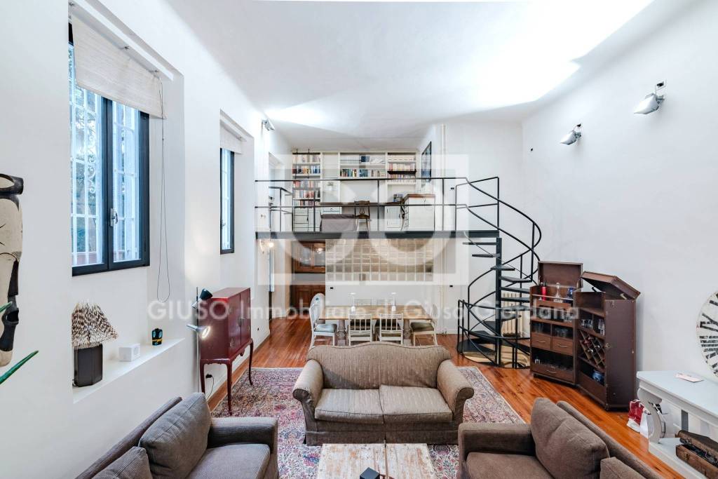 appartamento in vendita a Milano in zona Porta Venezia