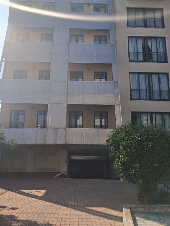 appartamento in vendita a Milano in zona Corvetto