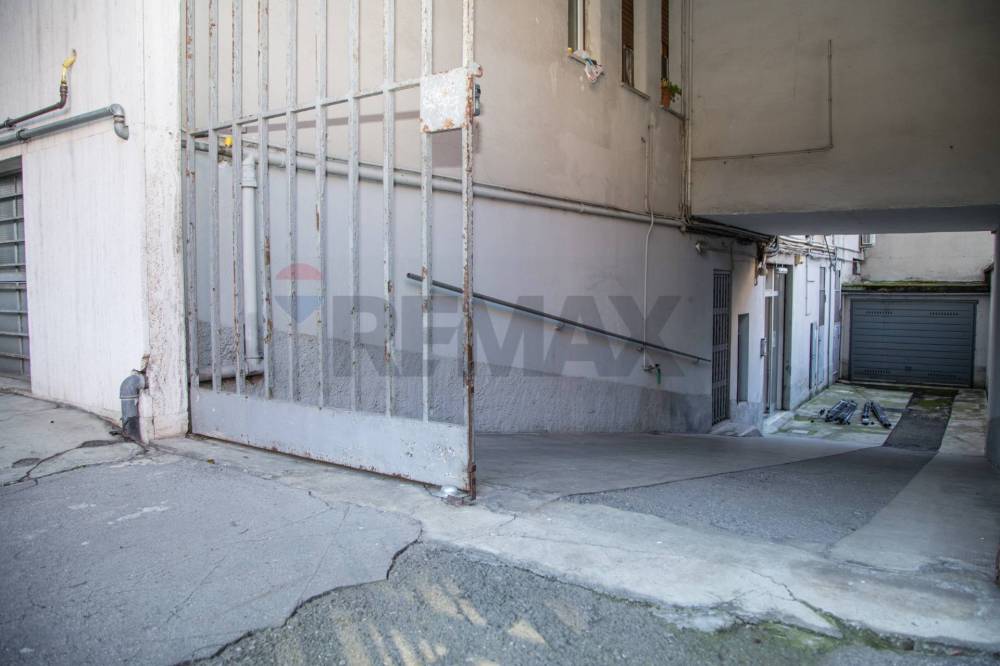 appartamento in vendita a Milano in zona Corsica
