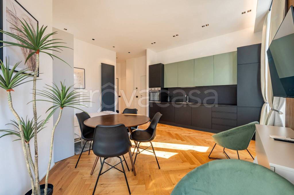 appartamento in vendita a Milano in zona Loreto