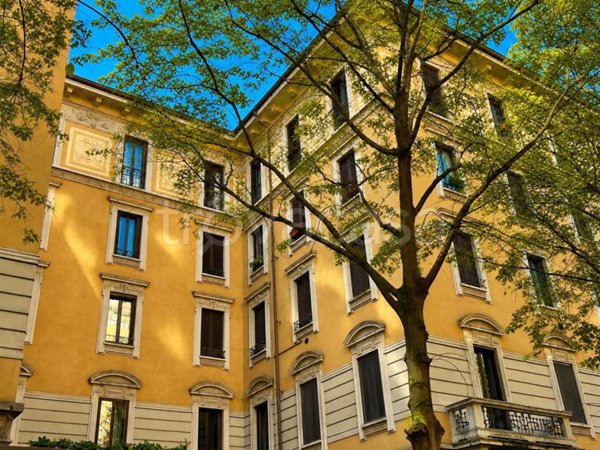 appartamento in vendita a Milano in zona Sempione