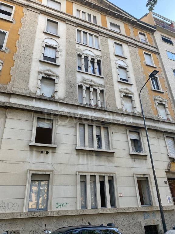 appartamento in vendita a Milano in zona Ghisolfa