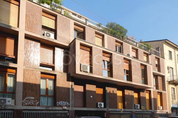 appartamento in vendita a Milano in zona Sempione