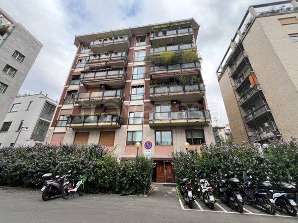 appartamento in vendita a Milano in zona Porta Garibaldi