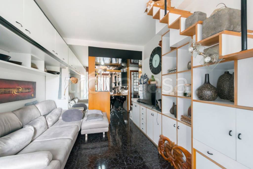 appartamento in vendita a Milano in zona Gorla