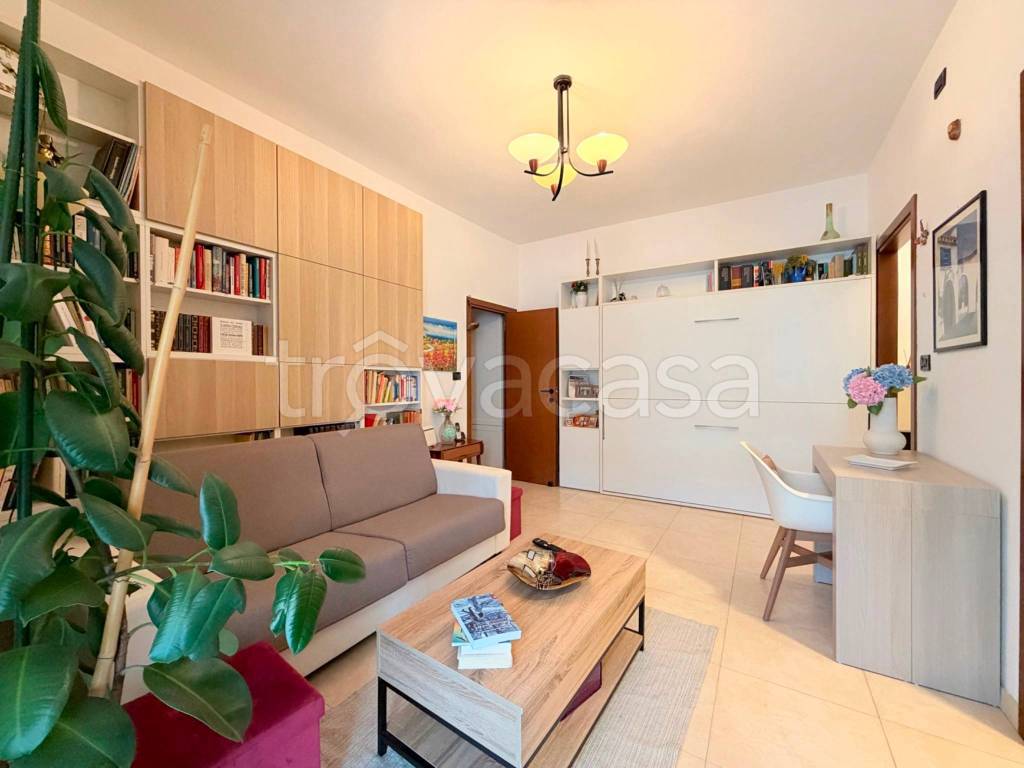 appartamento in vendita a Milano in zona Forlanini