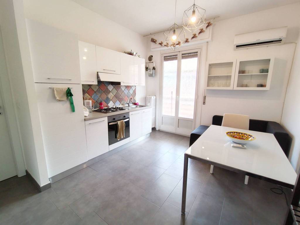 appartamento in vendita a Milano in zona Corvetto