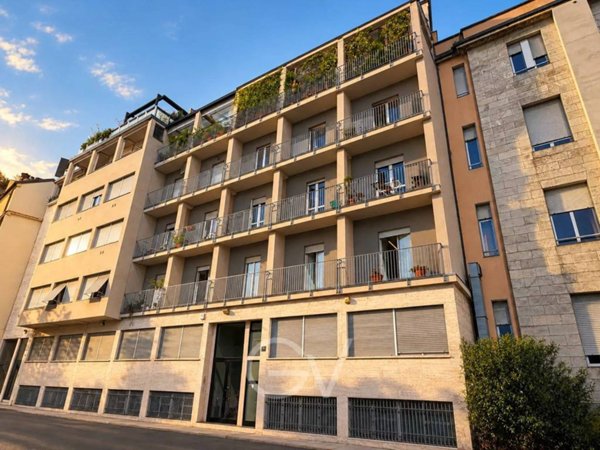 appartamento in vendita a Milano in zona Porta Nuova