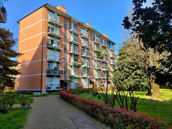 appartamento in vendita a Milano in zona Corvetto