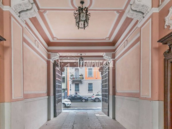 appartamento in vendita a Milano in zona Isola
