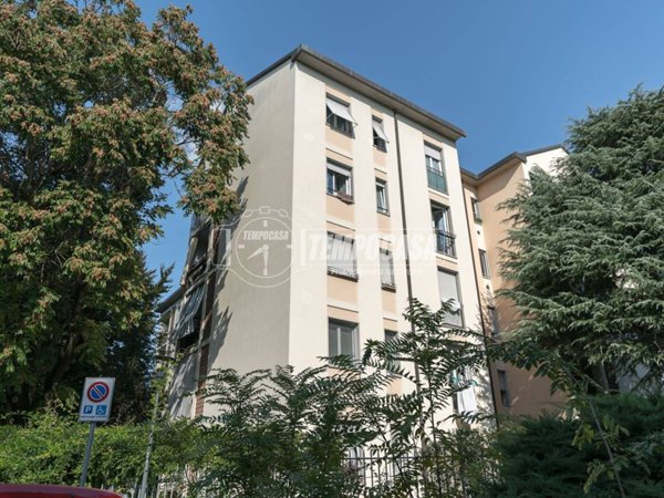 appartamento in vendita a Milano in zona Segnano