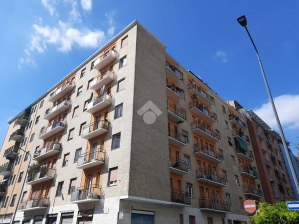 appartamento in vendita a Milano in zona Montalbino