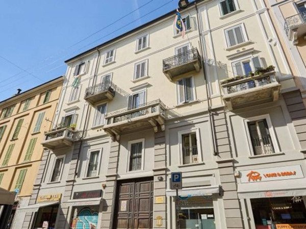 appartamento in vendita a Milano in zona Sempione