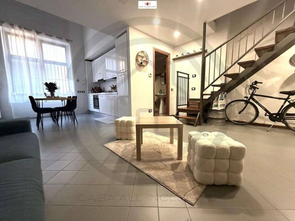 appartamento in vendita a Milano in zona Corsica