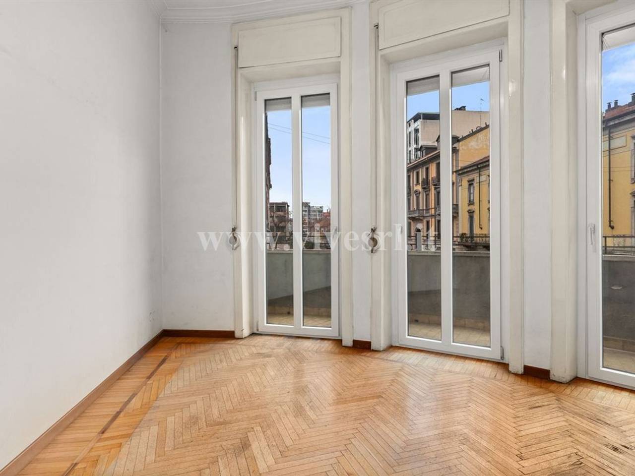 appartamento in vendita a Milano in zona Guastalla