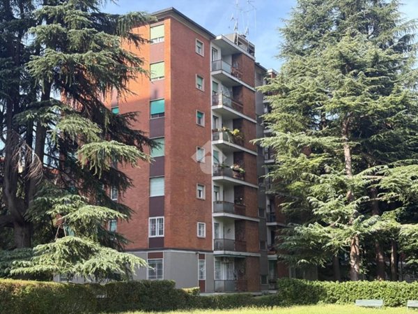 appartamento in vendita a Milano in zona Gallaratese