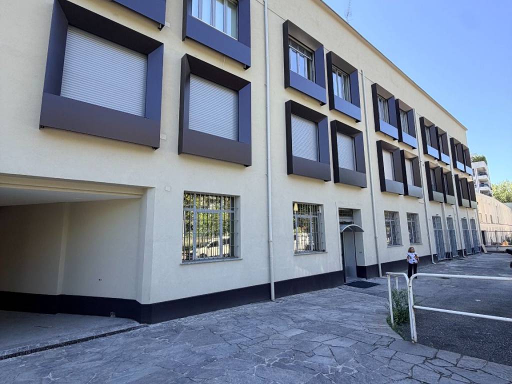 appartamento in vendita a Milano in zona Bocconi