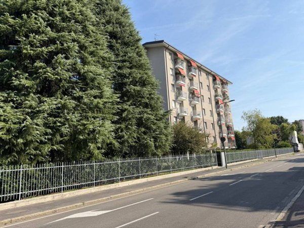 appartamento in vendita a Milano in zona Trenno