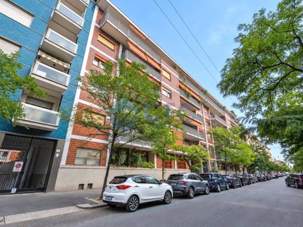 appartamento in vendita a Milano in zona Città Studi