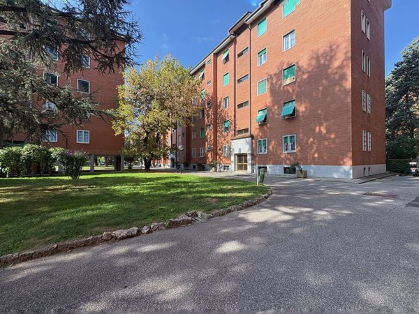appartamento in vendita a Milano in zona Forlanini