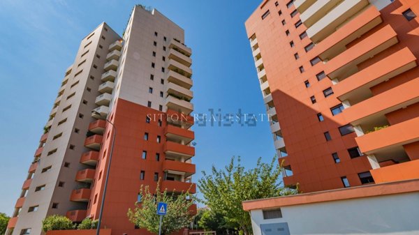 appartamento in vendita a Milano in zona Ghisolfa
