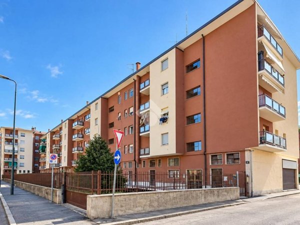 appartamento in vendita a Milano in zona Quarto Oggiaro