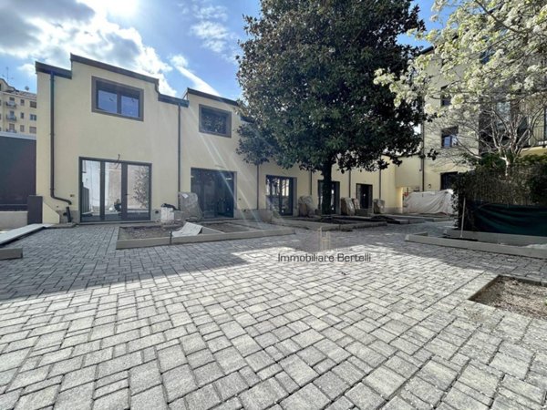 appartamento in vendita a Milano in zona Piazzale Lodi