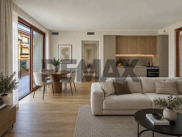 appartamento in vendita a Milano in zona Barona