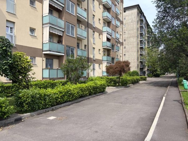 appartamento in vendita a Milano in zona Gallaratese