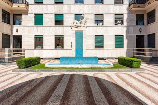 appartamento in vendita a Milano in zona Centro Direzionale