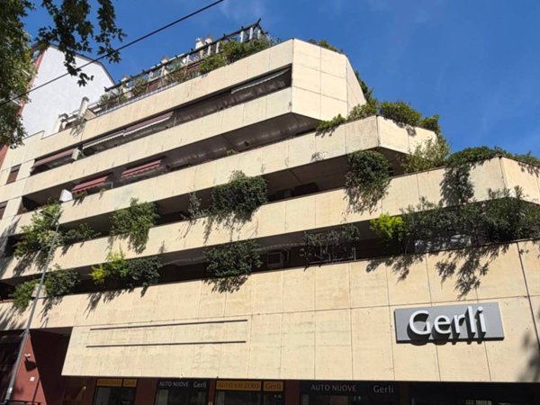 appartamento in vendita a Milano in zona Niguarda