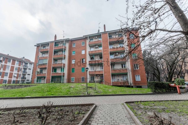 appartamento in vendita a Milano in zona Forlanini
