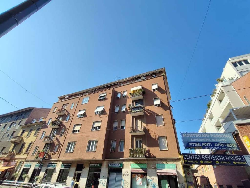 appartamento in vendita a Milano in zona Chiesa Rossa