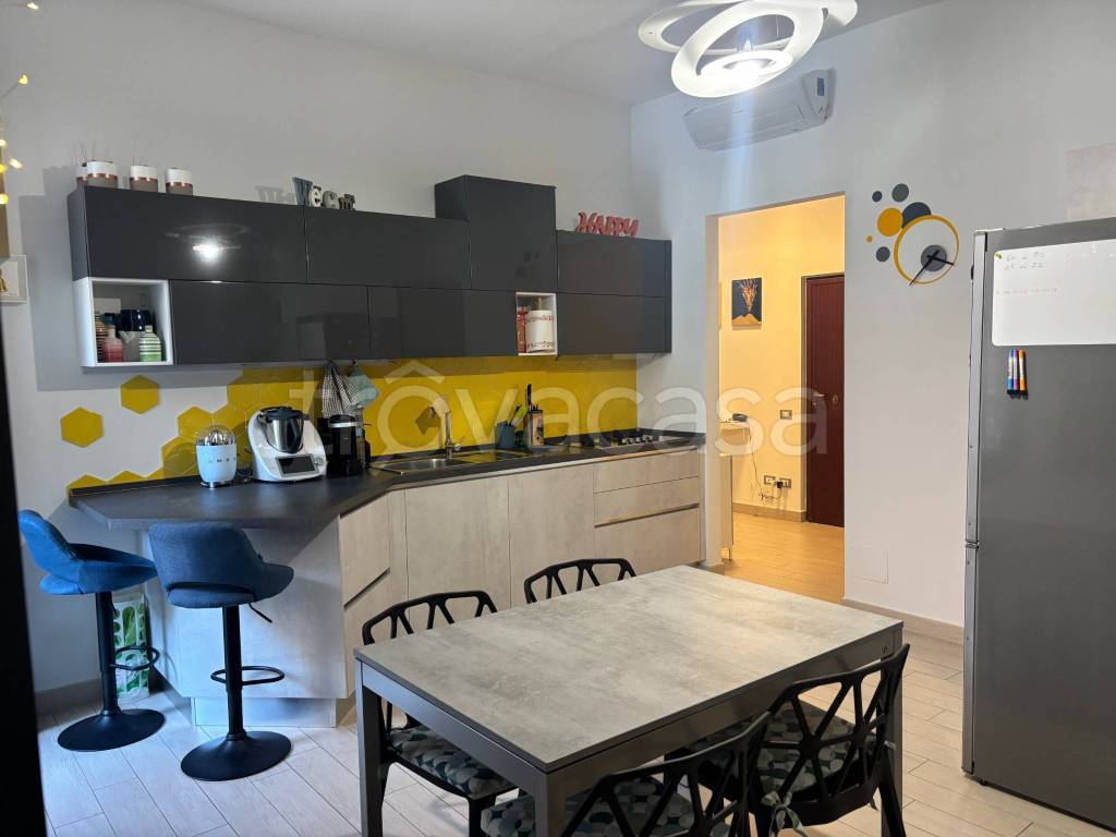 appartamento in vendita a Milano in zona Bande Nere