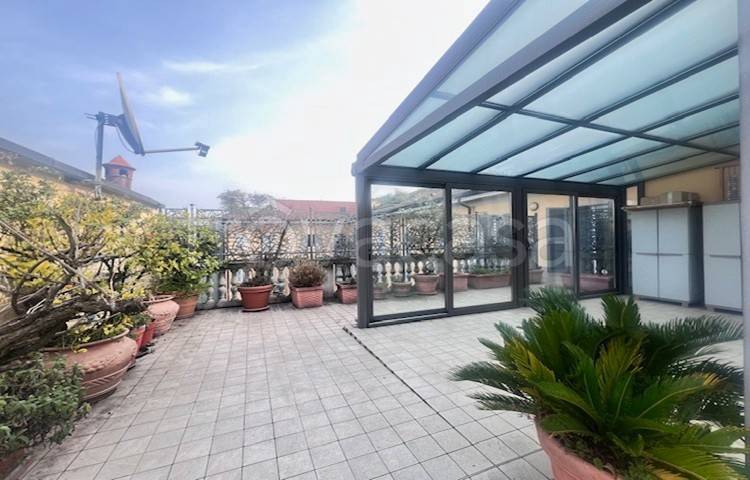 appartamento in vendita a Milano in zona Guastalla