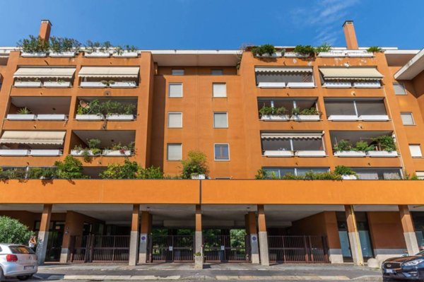 appartamento in vendita a Milano in zona Gratosoglio