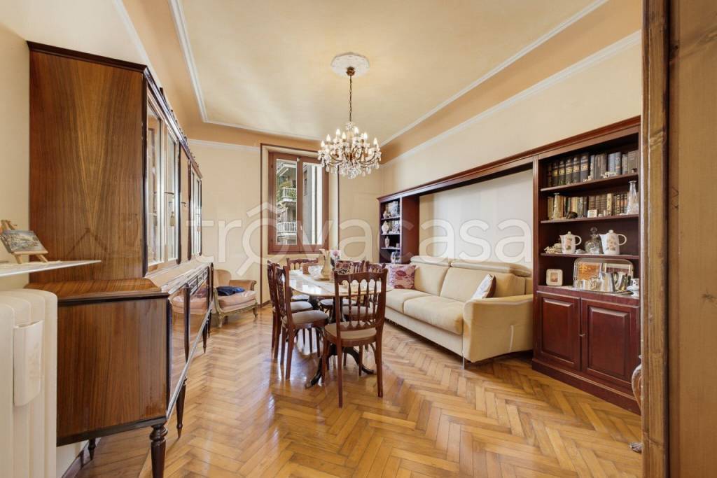 appartamento in vendita a Milano in zona Porta Romana