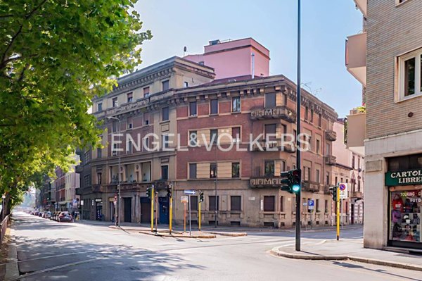 appartamento in vendita a Milano in zona Sempione