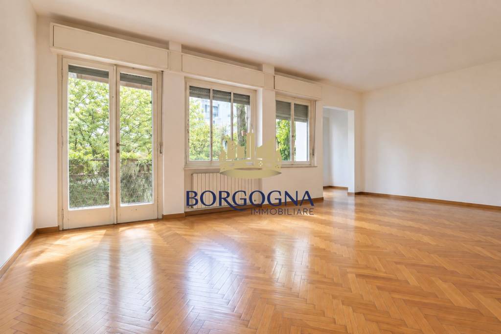 appartamento in vendita a Milano in zona De Angeli